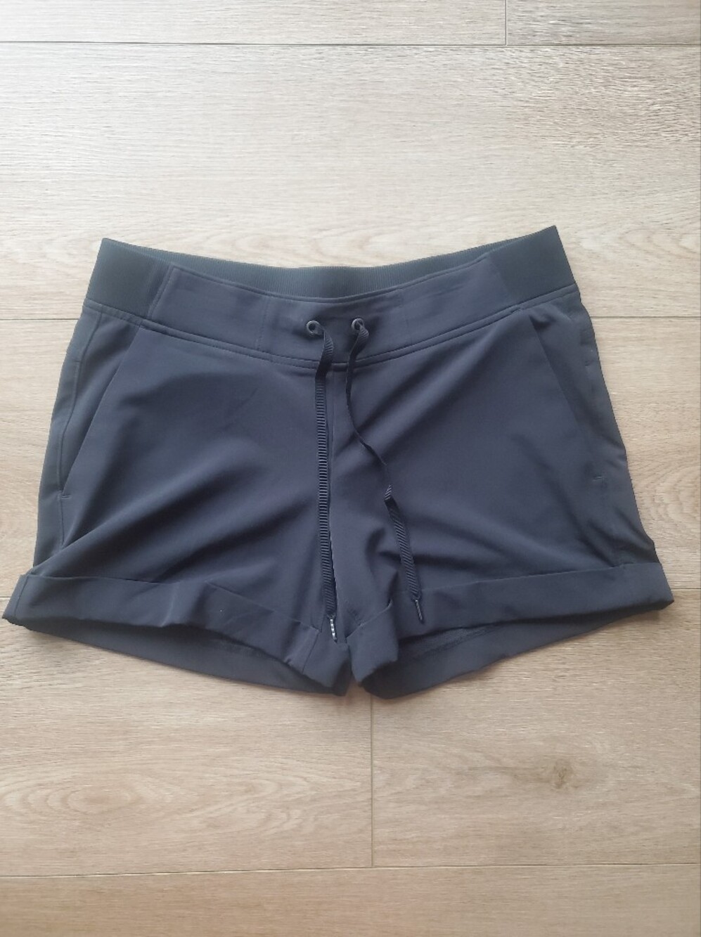 Athleta Drawstring Black Shorts, Sz 8